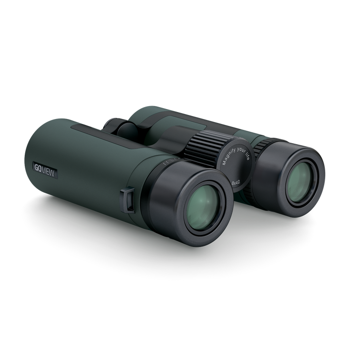 Green binoculars with GQUEEN branding on a white background