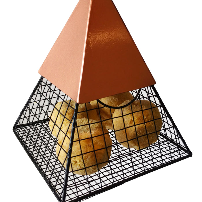 6.5 IN x 6.5 IN x 7.5 IN Metal Geo Ball Feeder Pyramid